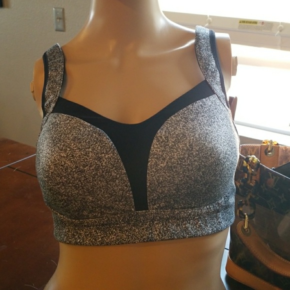 lululemon athletica Other - Lululemon athletica sport bra